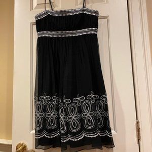 Maggy London, Size 6 Silk Baby Doll Dress